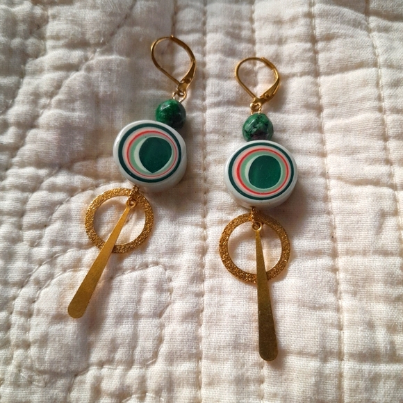 'Lil Green Eyes' Dangles - Picture 2 of 4